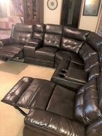 Jacob2 Espresso - Reclining Sectional **NEW ARRIVAL**