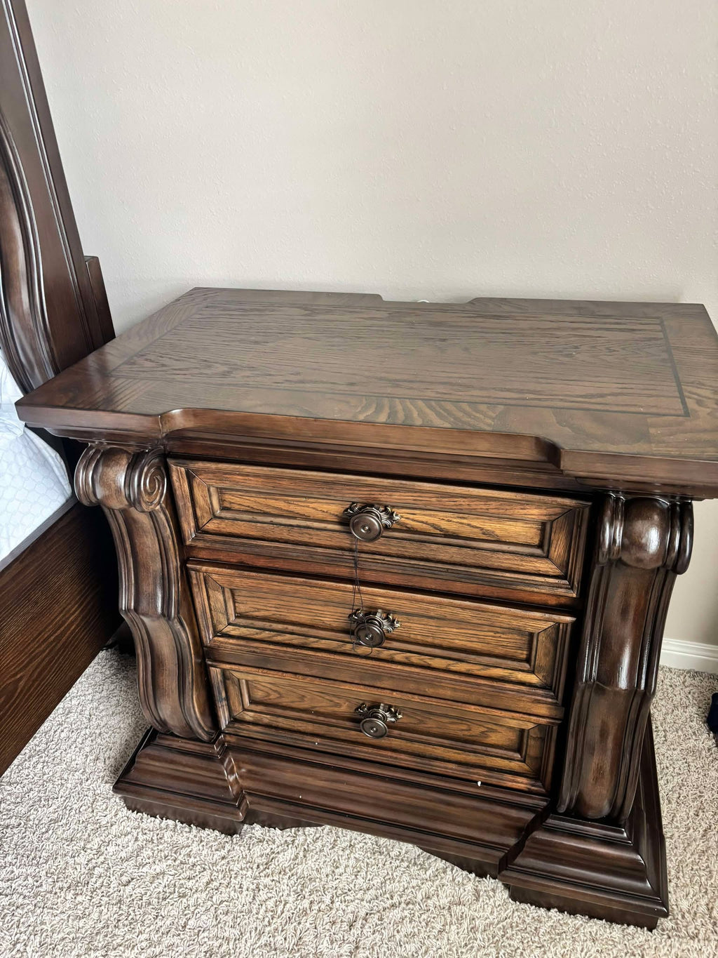 Ashley Maylee B947 - 5pc Bedroom Set - Queen, King **NEW ARRIVAL**