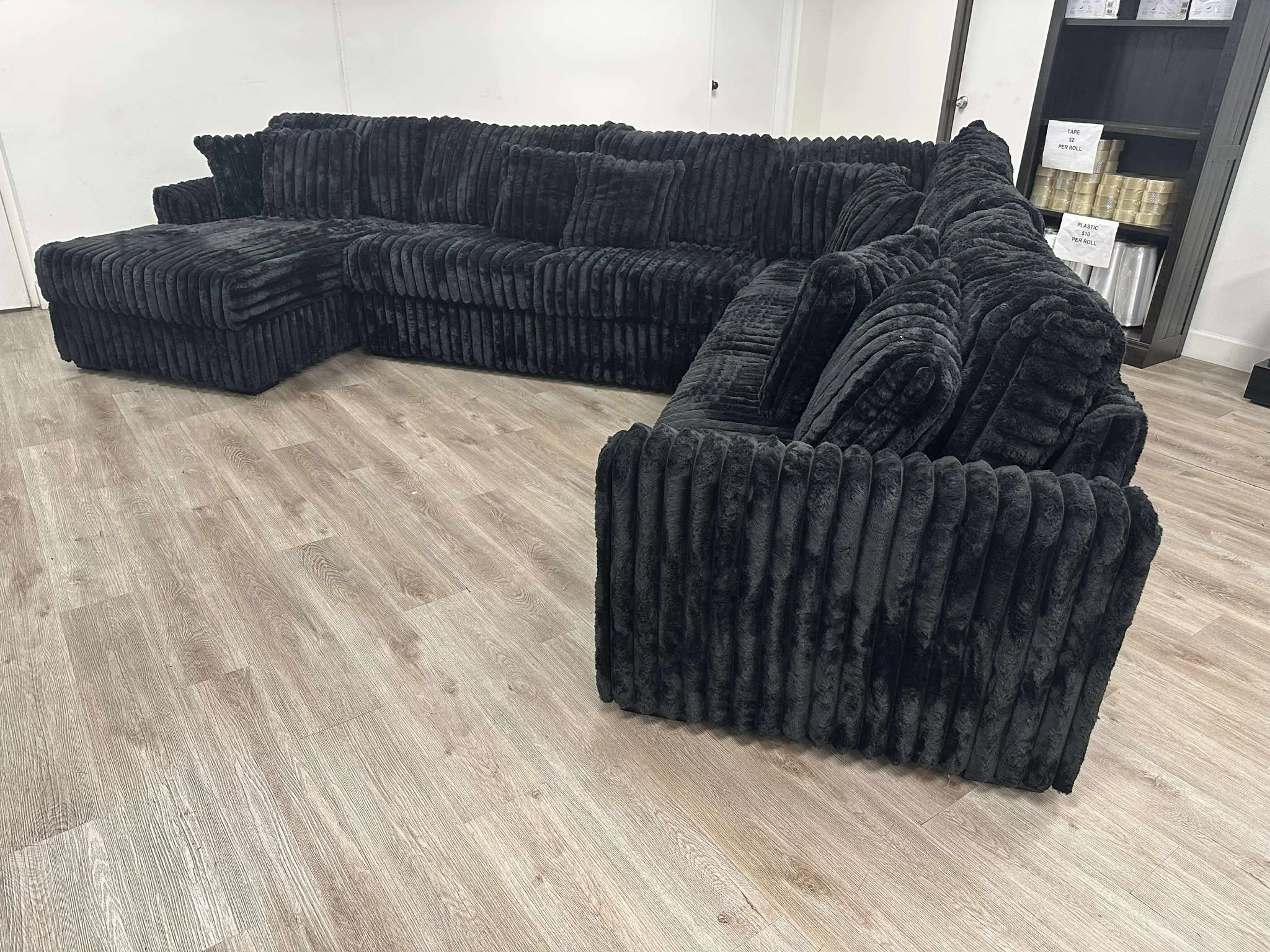 Solana Black Sectional