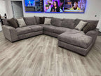 8600 Oversized Sectional (Taupe) **NEW ARRVIAL**