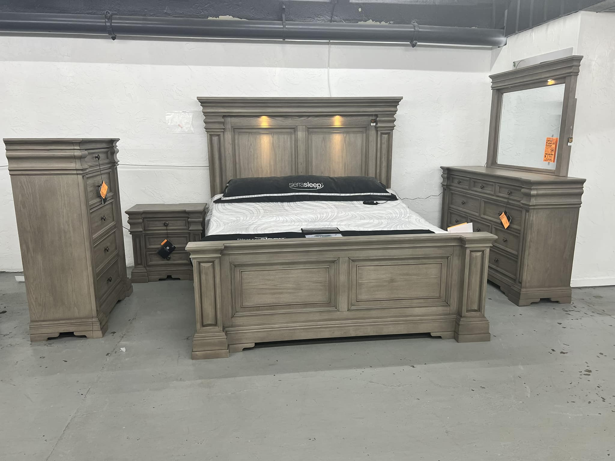 Ashley B916 5PC Bedroom Set **NEW ARRIVAL**