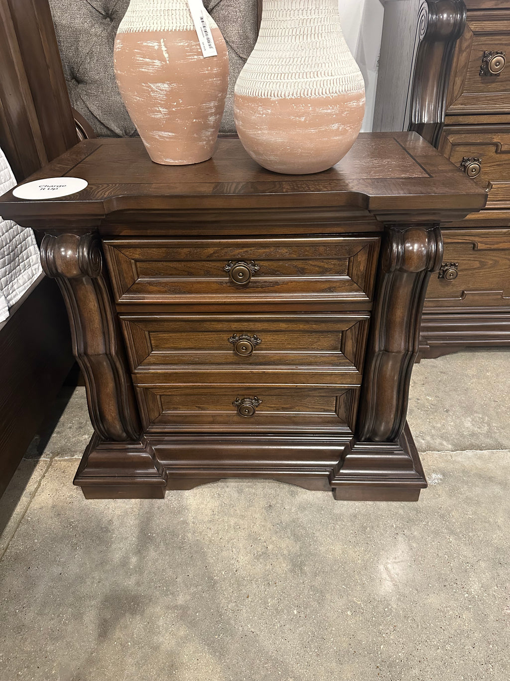Ashley Maylee B947 - 5pc Bedroom Set - Queen, King **NEW ARRIVAL**