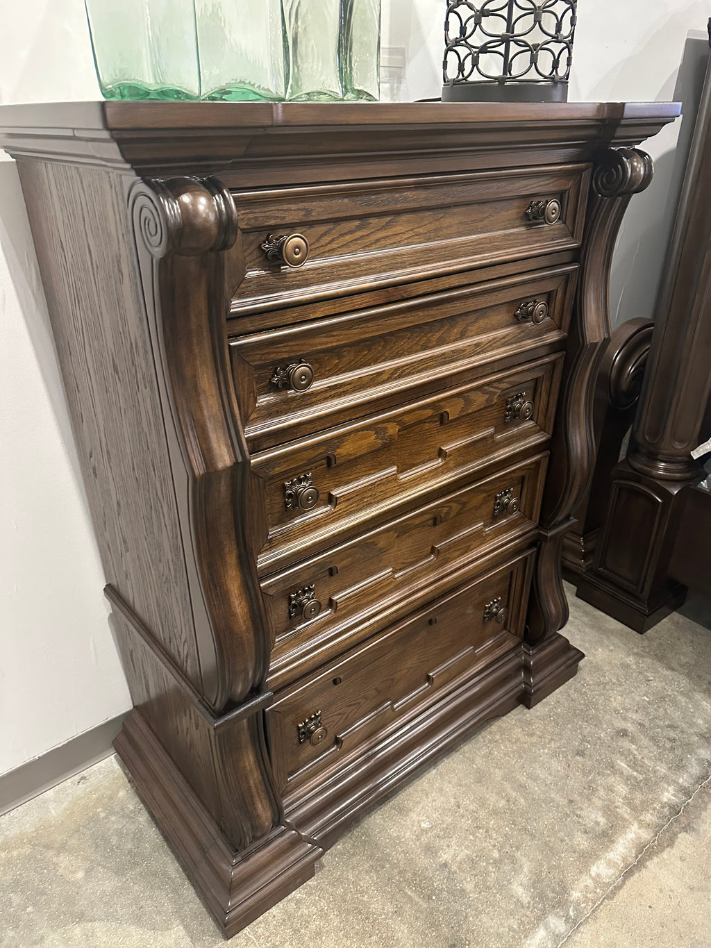 Ashley Maylee B947 - 5pc Bedroom Set - Queen, King **NEW ARRIVAL**