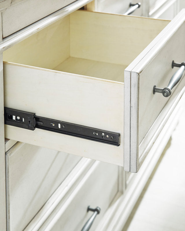 Ashley B777 - Queen & King 5pc Bedroom Set